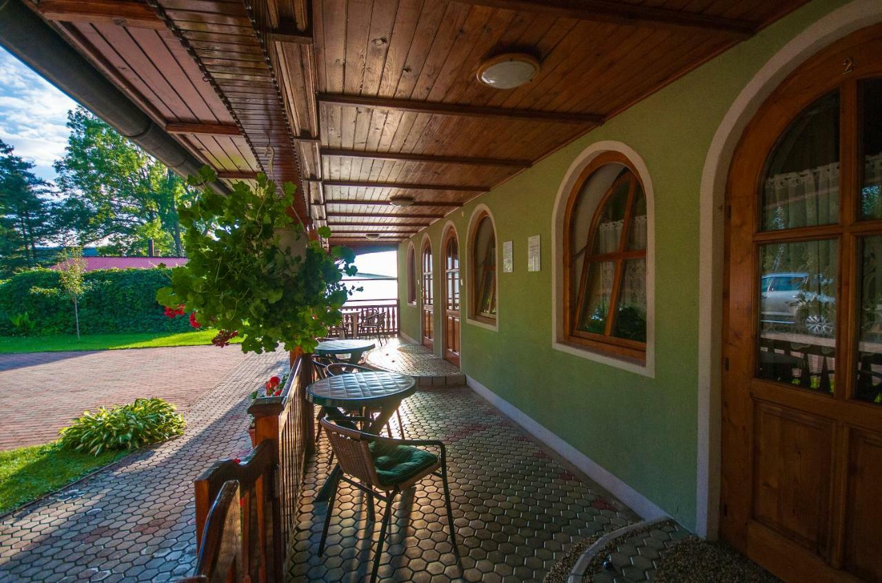 Apartman Pri Zamocku Bešeňová Extérieur photo