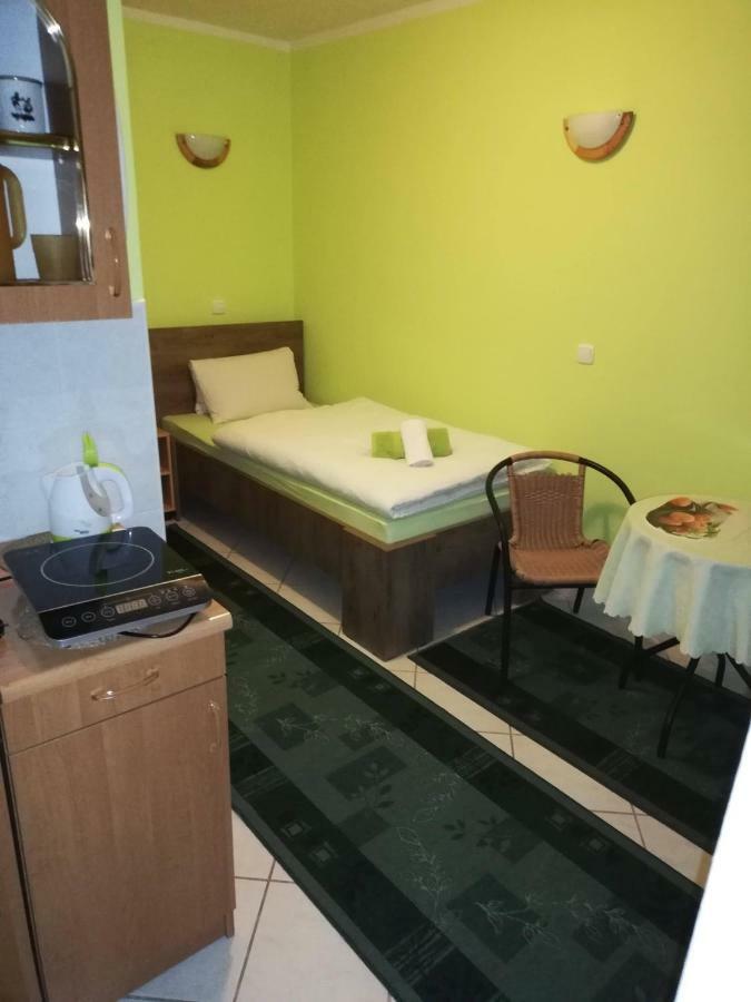 Apartman Pri Zamocku Bešeňová Extérieur photo